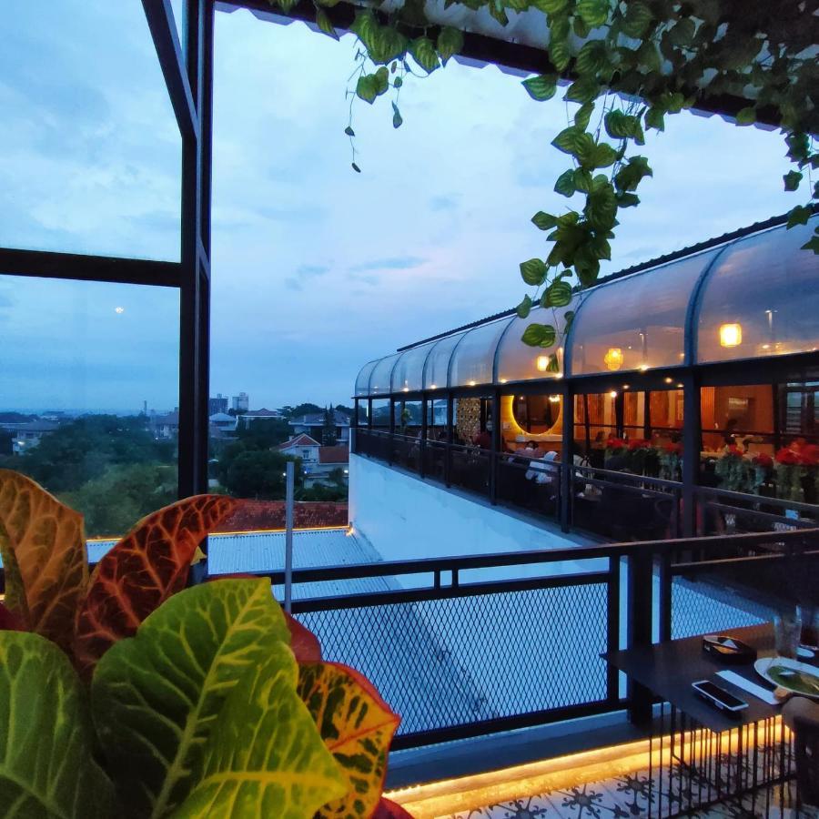 Kala Hotel Semarang Jomblang Εξωτερικό φωτογραφία